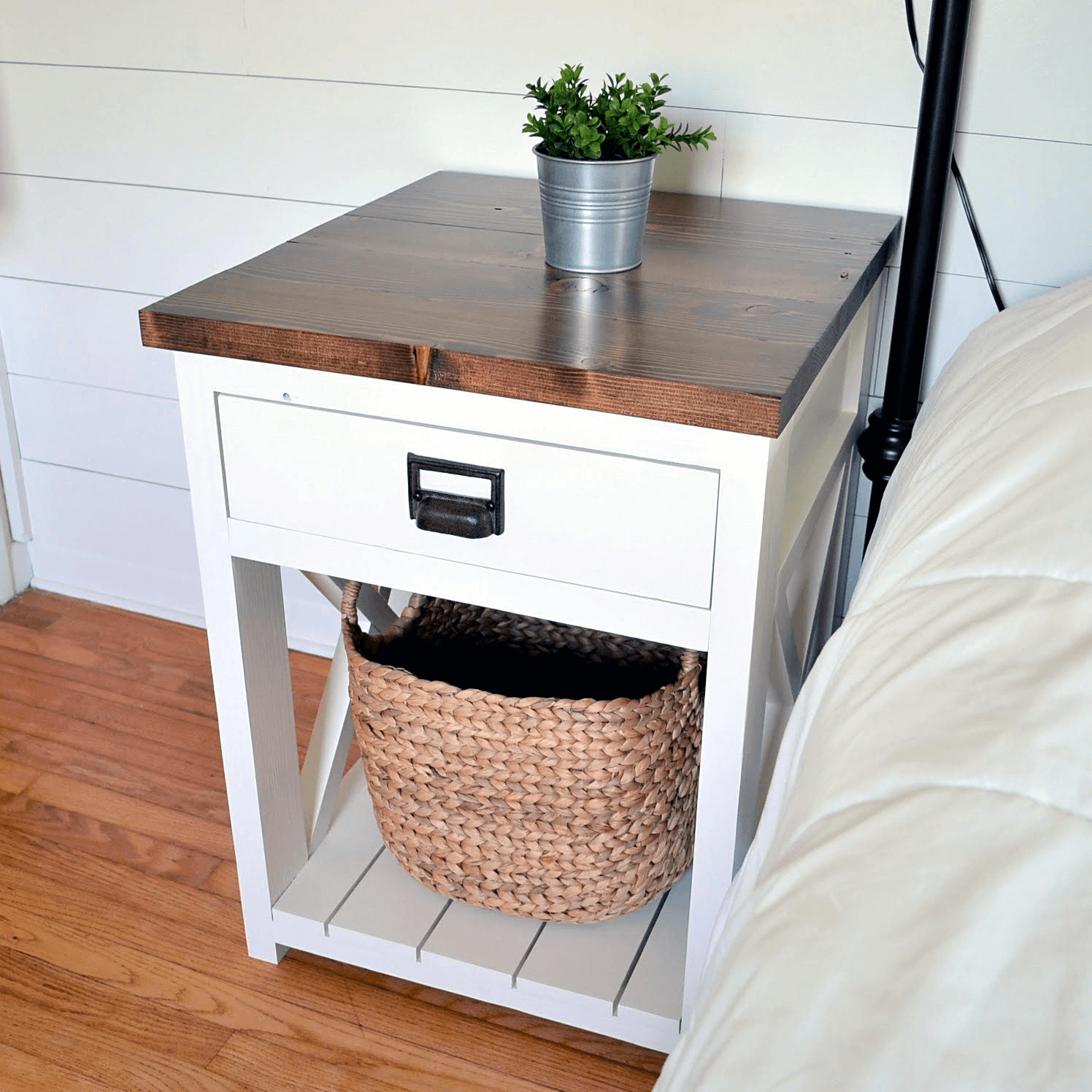 Ana white deals farmhouse side table